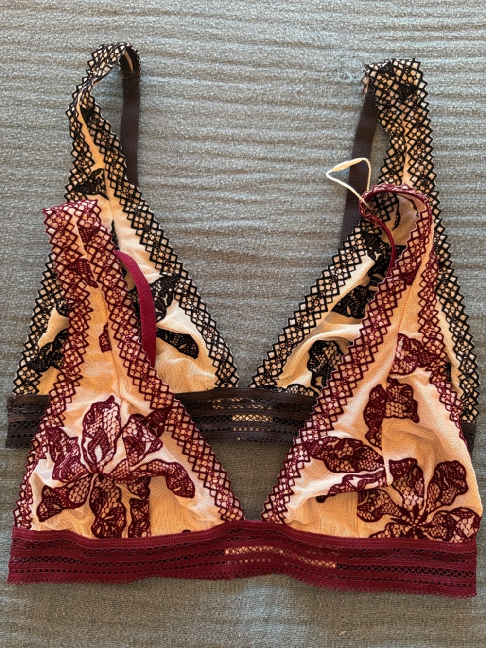 Free People Intimately Alia Dusty Rose & Wine, Black set Floral Lace Bralettes - Picture 7 of 11